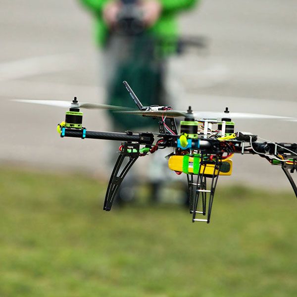 Cherche pilote de drone