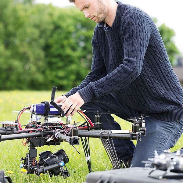Recherche pilote de drone