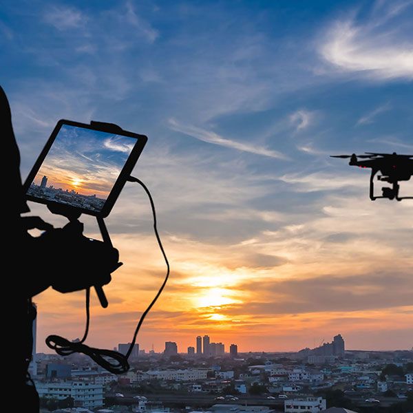 Cherche pilote de drone