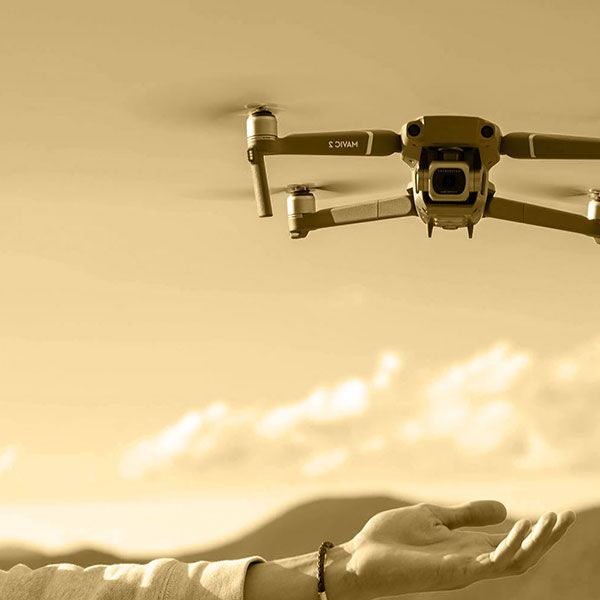 Cherche pilote de drone