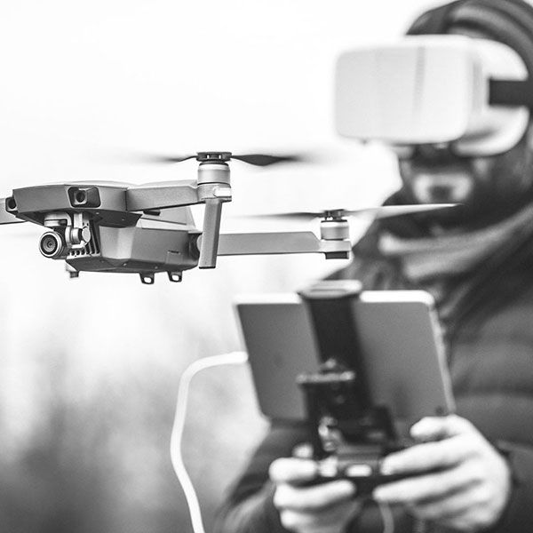 Cherche pilote de drone