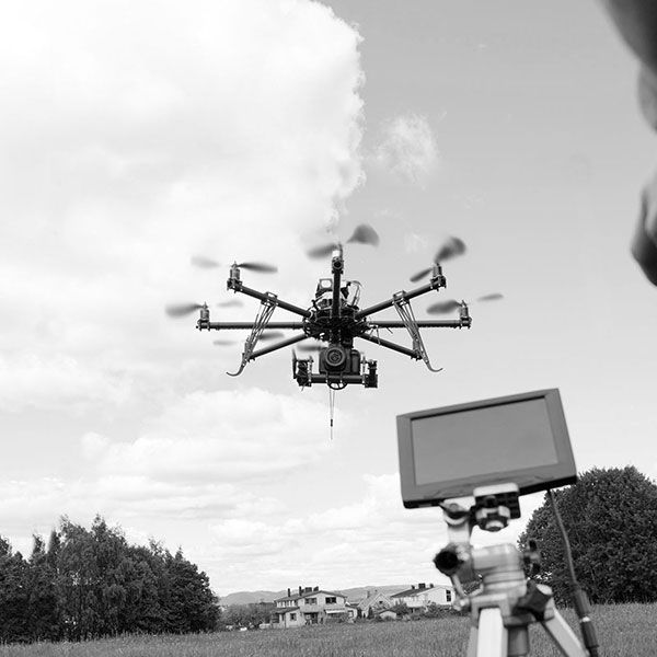 Cherche pilote de drone